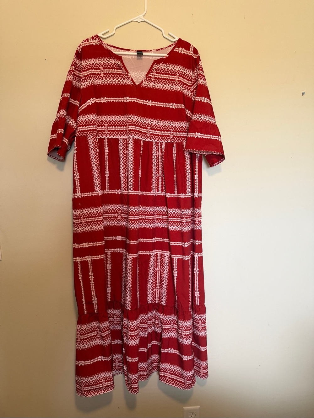 Red and White Patterned V-Neck Women's Maxi Dress